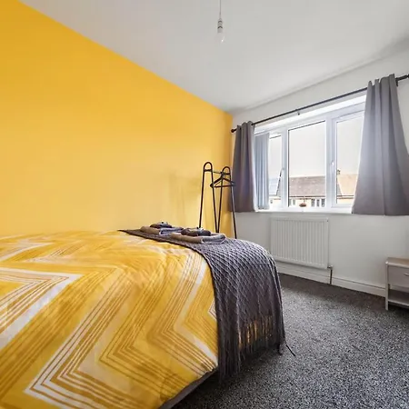 Exclusive House For Families And Contractors * Bradford (West Yorkshire)