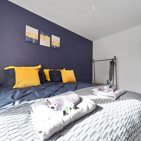 Exclusive House For Families And Contractors Apartment Bradford (West Yorkshire)