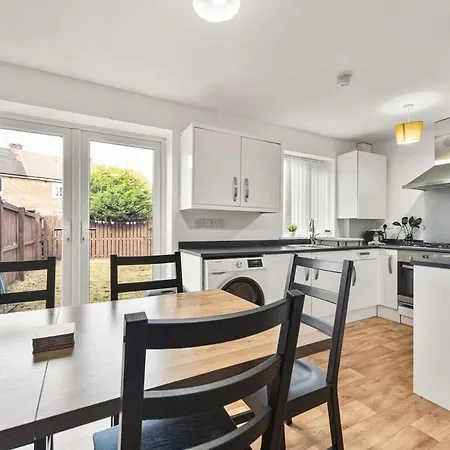 Exclusive House For Families And Contractors Apartment Bradford (West Yorkshire)