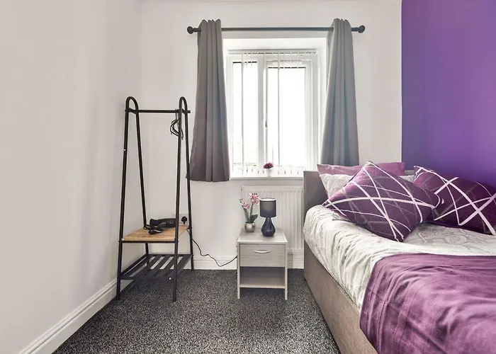 Exclusive House For Families And Contractors Apartment