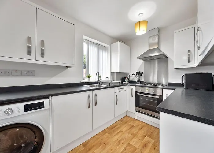 Exclusive House For Families And Contractors Apartment