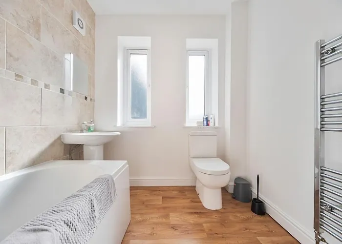 Exclusive House For Families And Contractors Apartment *