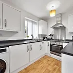 Exclusive House For Families And Contractors Apartment