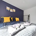 Exclusive House For Families And Contractors Apartment Bradford (West Yorkshire)